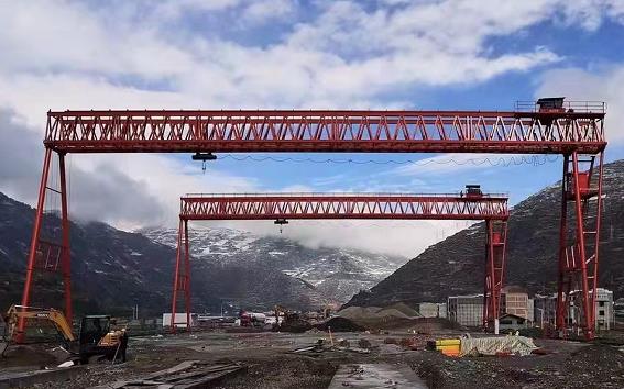 MG雙梁提梁機(jī) MG雙梁提梁機(jī)